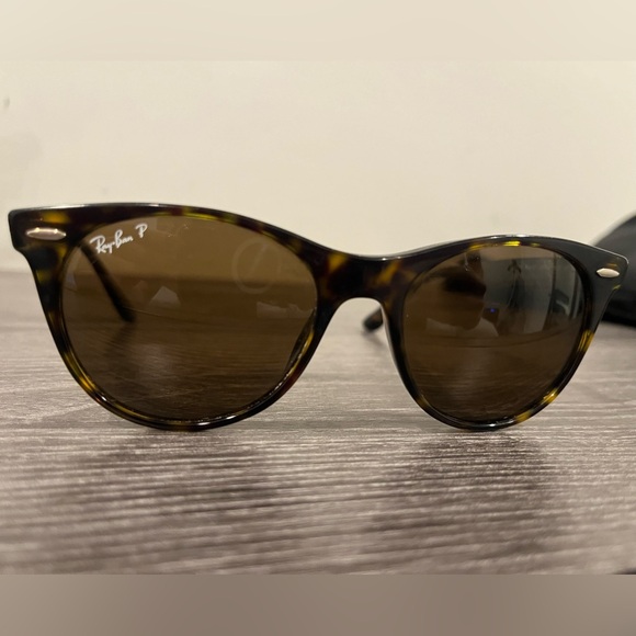 Rayban sunglasses - Picture 1 of 4